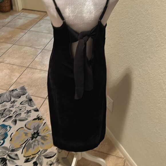 Band Of The Free Women's XS Girl Crush Velvet Midi Slip Dress Black Bow Back - Picture 9 of 14